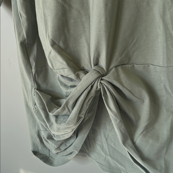 Lululemon Twist Front Oversized T-Shirt | Women’s Size Small | NWT - Picture 6 of 8